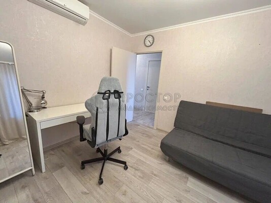 Продам двухкомнатную (2-комн.) квартиру, Студенческая ул, 17, Москва г