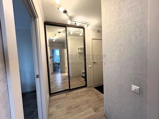 Продам двухкомнатную (2-комн.) квартиру, Студенческая ул, 17, Москва г