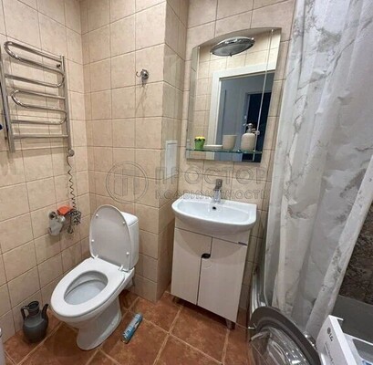 Продам двухкомнатную (2-комн.) квартиру, Студенческая ул, 17, Москва г