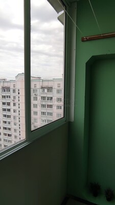 Продам двухкомнатную (2-комн.) квартиру, Изюмская ул, 37к2, Москва г