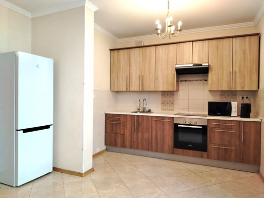 Продам трехкомнатную (3-комн.) квартиру, Митинская ул, 28к2, Москва г