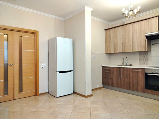 Продам трехкомнатную (3-комн.) квартиру, Митинская ул, 28к2, Москва г