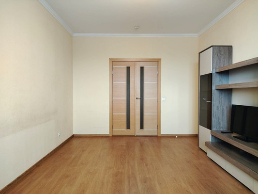 Продам трехкомнатную (3-комн.) квартиру, Митинская ул, 28к2, Москва г