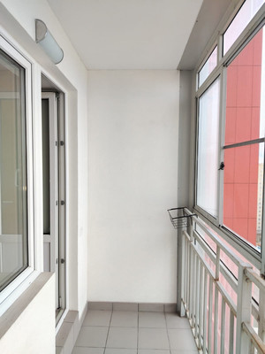 Продам трехкомнатную (3-комн.) квартиру, Митинская ул, 28к2, Москва г