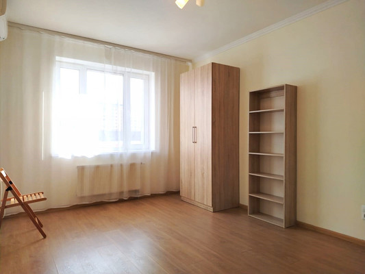 Продам трехкомнатную (3-комн.) квартиру, Митинская ул, 28к2, Москва г