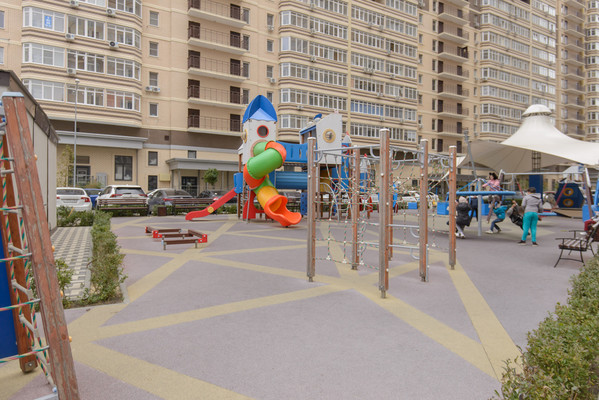 Продам двухкомнатную (2-комн.) квартиру, Горсоветская ул, 49к1, Ростов-на-Дону г