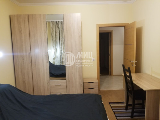 Продам трехкомнатную (3-комн.) квартиру, Митинская ул, 28к2, Москва г
