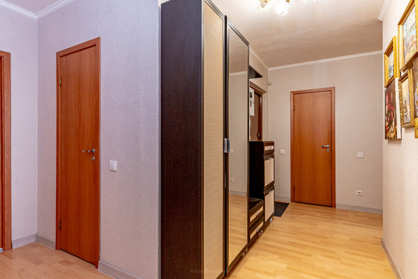 Продам многокомнатную квартиру, Освобождения ул, 31Ак1, Красное Село г