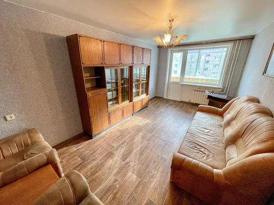 Продам двухкомнатную (2-комн.) квартиру, 1-й Микрорайон ул, 21, Эльбан рп