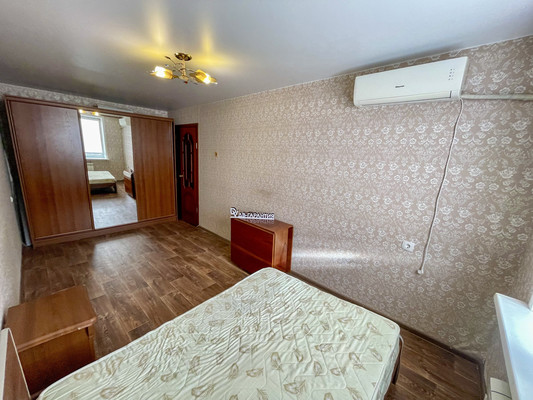 Продам двухкомнатную (2-комн.) квартиру, 1-й Микрорайон ул, 21, Эльбан рп