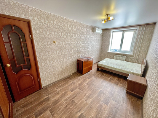 Продам двухкомнатную (2-комн.) квартиру, 1-й Микрорайон ул, 21, Эльбан рп