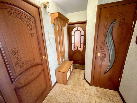 Продам двухкомнатную (2-комн.) квартиру, 1-й Микрорайон ул, 21, Эльбан рп