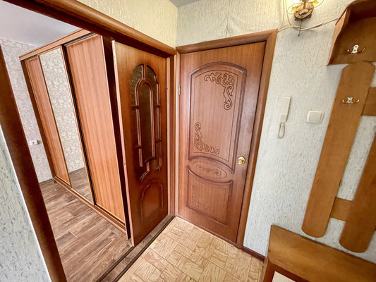 Продам двухкомнатную (2-комн.) квартиру, 1-й Микрорайон ул, 21, Эльбан рп