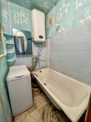 Продам двухкомнатную (2-комн.) квартиру, 1-й Микрорайон ул, 21, Эльбан рп
