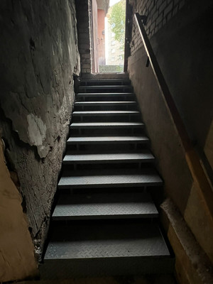 Продам коммерческое помещение 218,5 м2, Коммунистическая ул, 38, Сыктывкар г