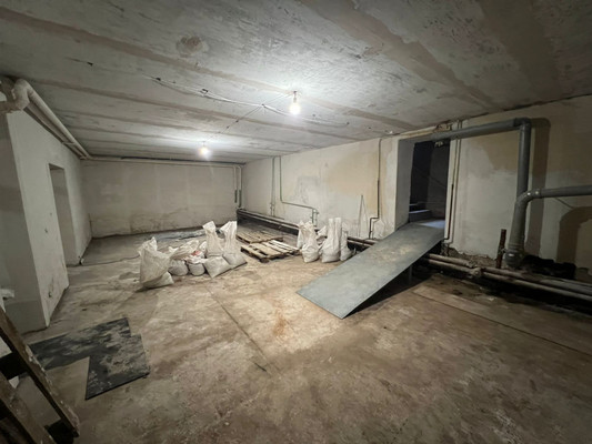 Продам коммерческое помещение 218,5 м2, Коммунистическая ул, 38, Сыктывкар г