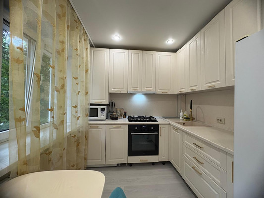 Продам трехкомнатную (3-комн.) квартиру, Мингажева ул, 125, Уфа г