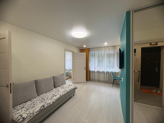 Продам трехкомнатную (3-комн.) квартиру, Мингажева ул, 125, Уфа г