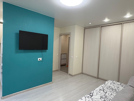 Продам трехкомнатную (3-комн.) квартиру, Мингажева ул, 125, Уфа г