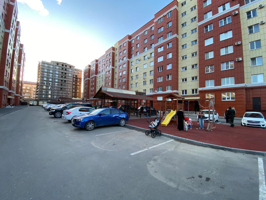 Продам двухкомнатную (2-комн.) квартиру, Профсоюзная ул, 226, Вольный Аул кп