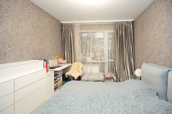 Продам трехкомнатную (3-комн.) квартиру, Чекистов пр-кт, 3/1, Краснодар г