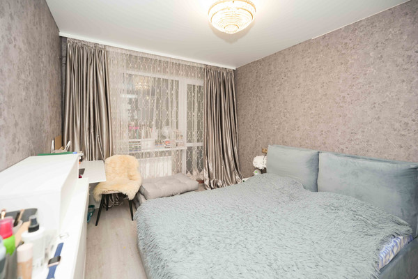 Продам трехкомнатную (3-комн.) квартиру, Чекистов пр-кт, 3/1, Краснодар г