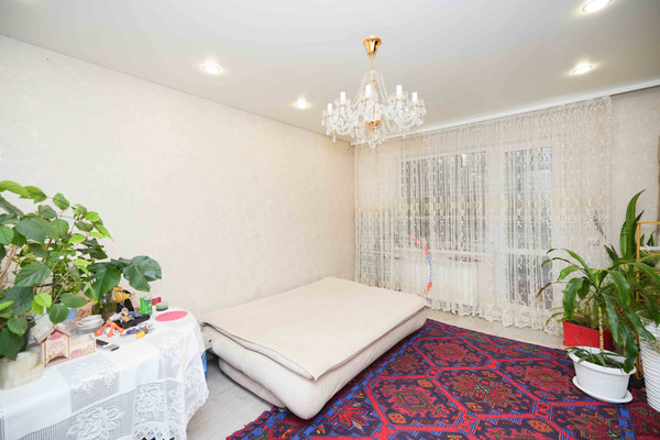 Продам трехкомнатную (3-комн.) квартиру, Чекистов пр-кт, 3/1, Краснодар г