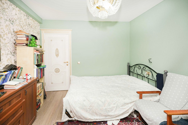 Продам трехкомнатную (3-комн.) квартиру, Чекистов пр-кт, 3/1, Краснодар г