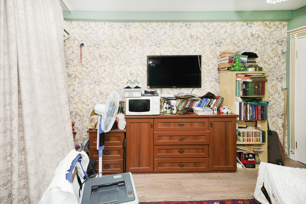 Продам трехкомнатную (3-комн.) квартиру, Чекистов пр-кт, 3/1, Краснодар г