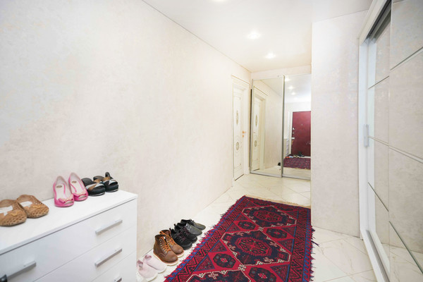 Продам трехкомнатную (3-комн.) квартиру, Чекистов пр-кт, 3/1, Краснодар г