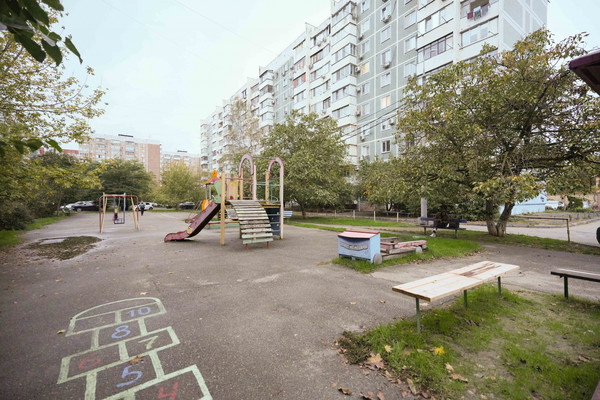 Продам трехкомнатную (3-комн.) квартиру, Чекистов пр-кт, 3/1, Краснодар г