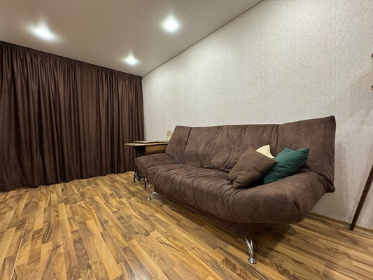 Продам двухкомнатную (2-комн.) квартиру, 70 лет Октября ул, 12, Стрехнино с