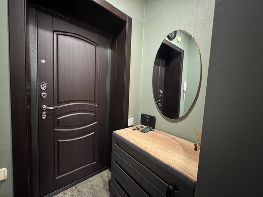 Продам двухкомнатную (2-комн.) квартиру, 70 лет Октября ул, 12, Стрехнино с