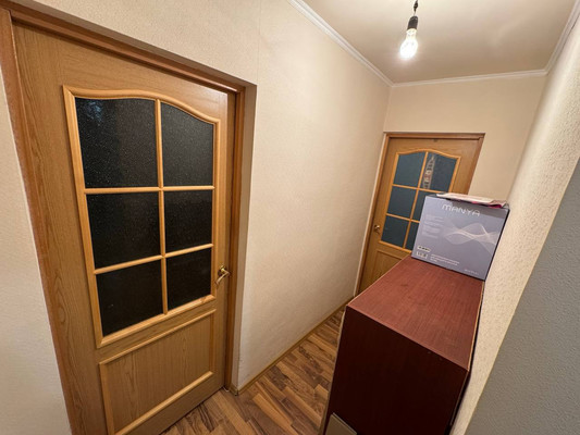 Продам двухкомнатную (2-комн.) квартиру, 70 лет Октября ул, 12, Стрехнино с