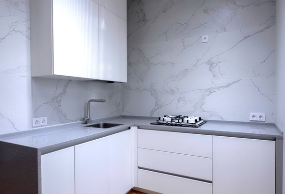 Продам двухкомнатную (2-комн.) квартиру, Октябрьская ул, 12к2, Калининград г