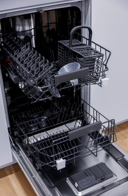 Продам двухкомнатную (2-комн.) квартиру, Октябрьская ул, 12к2, Калининград г