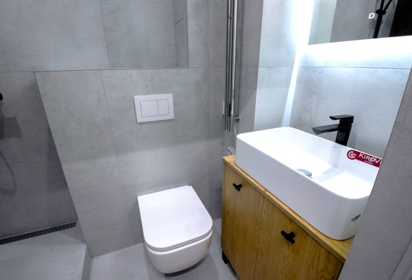 Продам двухкомнатную (2-комн.) квартиру, Октябрьская ул, 12к2, Калининград г