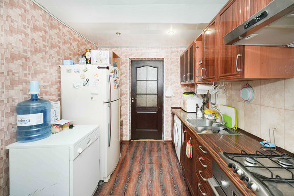 Продам многокомнатную квартиру, им. 70-летия Октября ул, 22, Краснодар г