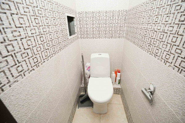 Продам многокомнатную квартиру, им. 70-летия Октября ул, 22, Краснодар г