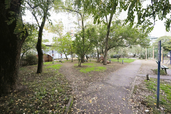 Продам многокомнатную квартиру, им. 70-летия Октября ул, 22, Краснодар г