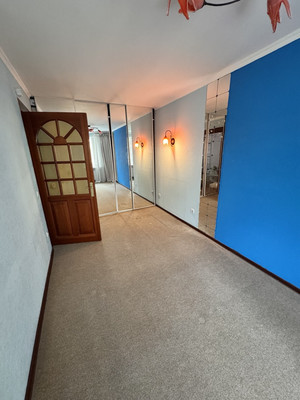 Продам трехкомнатную (3-комн.) квартиру, Николая Ершова ул, 55кБ, Казань г