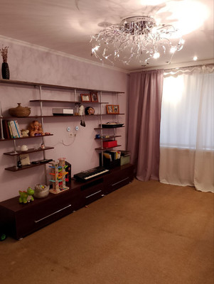 Продам трехкомнатную (3-комн.) квартиру, Николая Ершова ул, 55кБ, Казань г