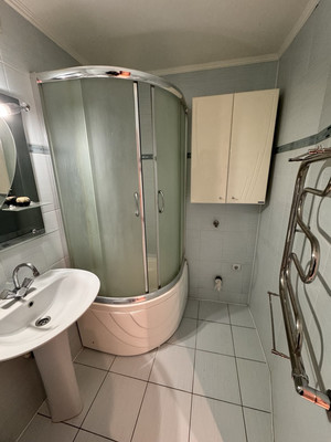 Продам трехкомнатную (3-комн.) квартиру, Николая Ершова ул, 55кБ, Казань г