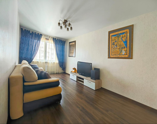 Продам трехкомнатную (3-комн.) квартиру, Южная ул, 13, Новороссийск г