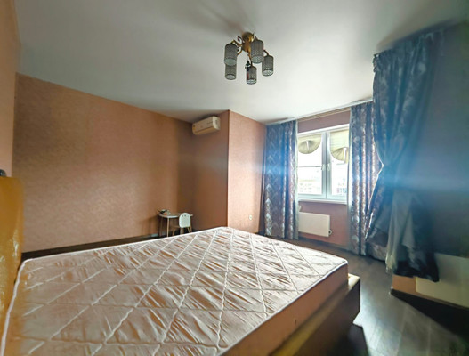 Продам трехкомнатную (3-комн.) квартиру, Южная ул, 13, Новороссийск г