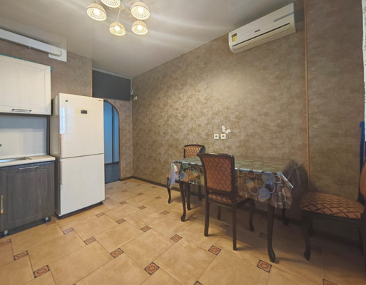 Продам трехкомнатную (3-комн.) квартиру, Южная ул, 13, Новороссийск г
