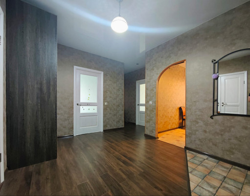 Продам трехкомнатную (3-комн.) квартиру, Южная ул, 13, Новороссийск г