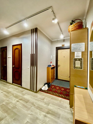 Продам двухкомнатную (2-комн.) квартиру, Бартеневская ул, 49к1, Москва г