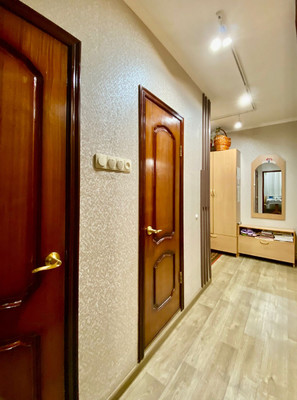 Продам двухкомнатную (2-комн.) квартиру, Бартеневская ул, 49к1, Москва г
