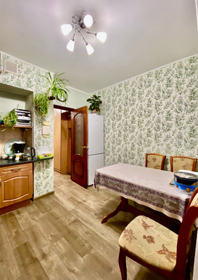 Продам двухкомнатную (2-комн.) квартиру, Бартеневская ул, 49к1, Москва г